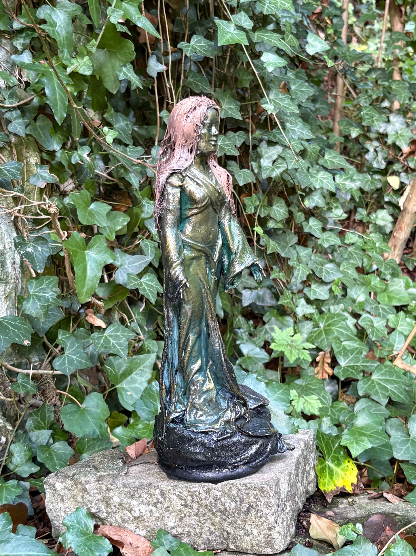 Seið kona (Woman of Magic in Old Norse) - Sculpture