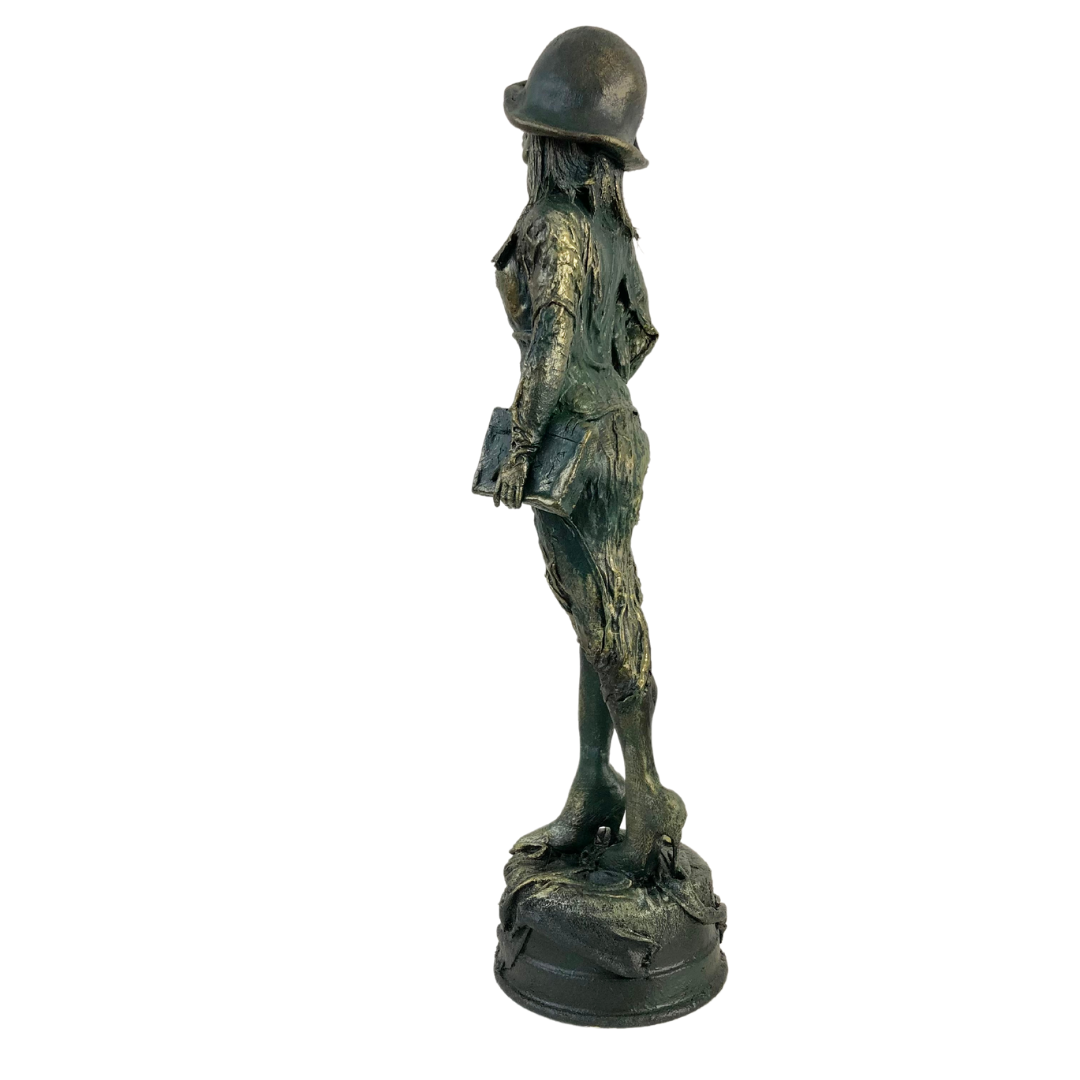 Beauxbatons Deception Sculpture