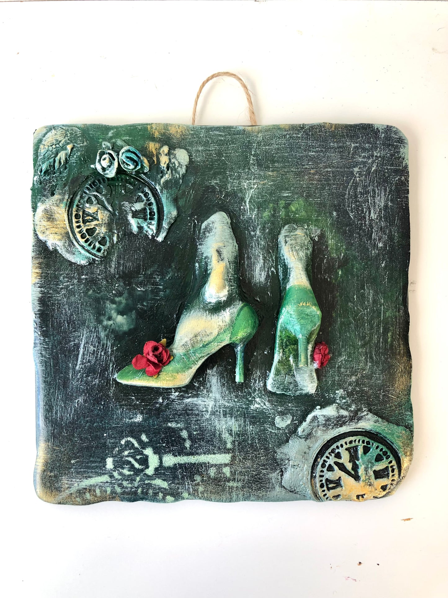 Roaring Twenties Vintage Ruby Shoo Wall Sculpture